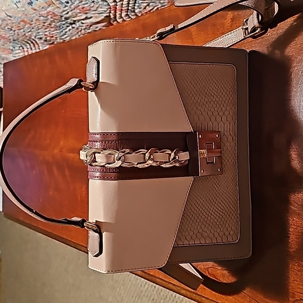 Apt 9 purse burgundy, pink EUC